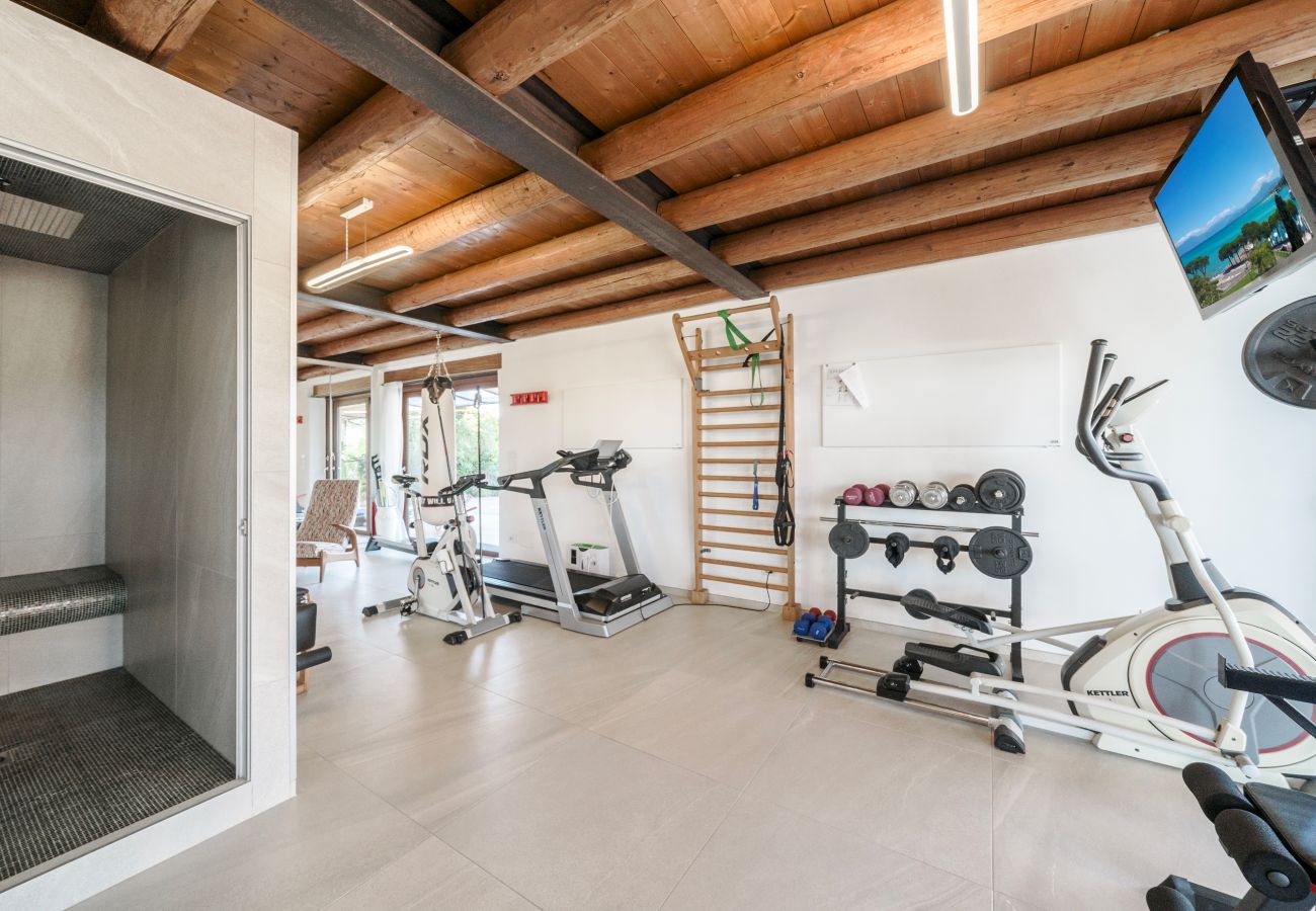 Ferienwohnung in Castelnuovo del Garda - Il Gelso del Garda Luxury Family Suite mit zwei Badezimmer, Pool und Garten
