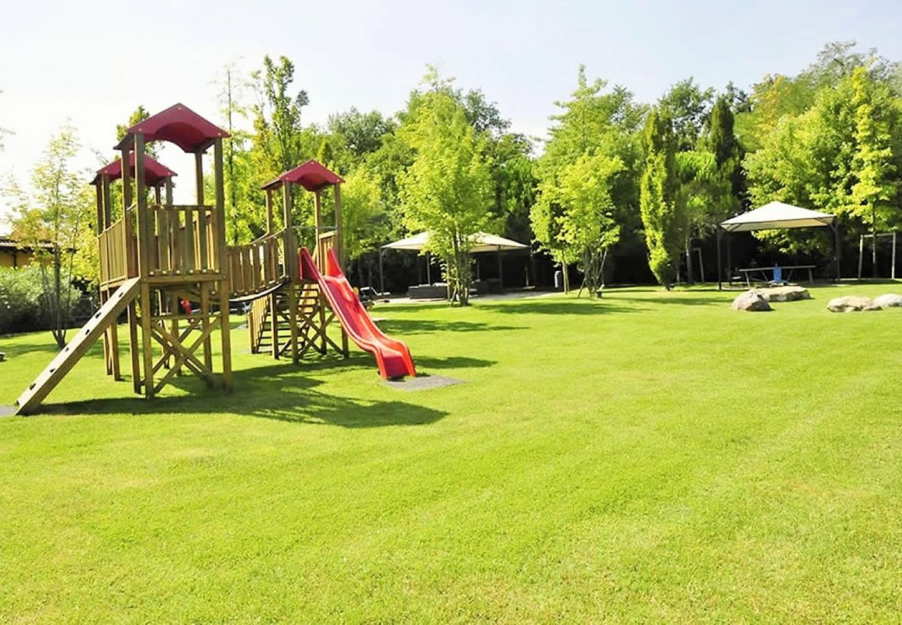 Ferienwohnung in Manerba del Garda - Borgo del Torchio F1