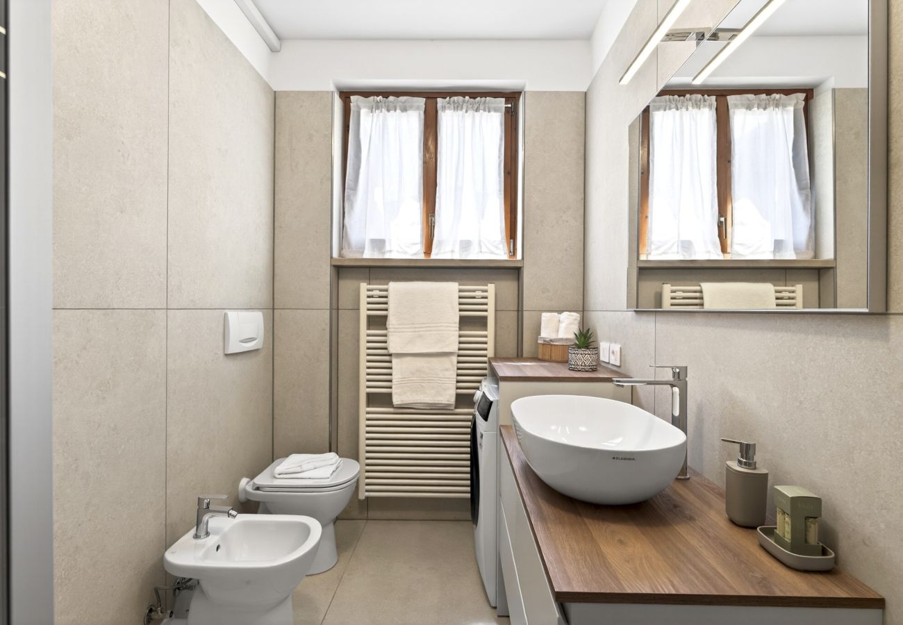 Ferienwohnung in Lazise - Regarda - Golden House renovierte Wohnung mit Pool
