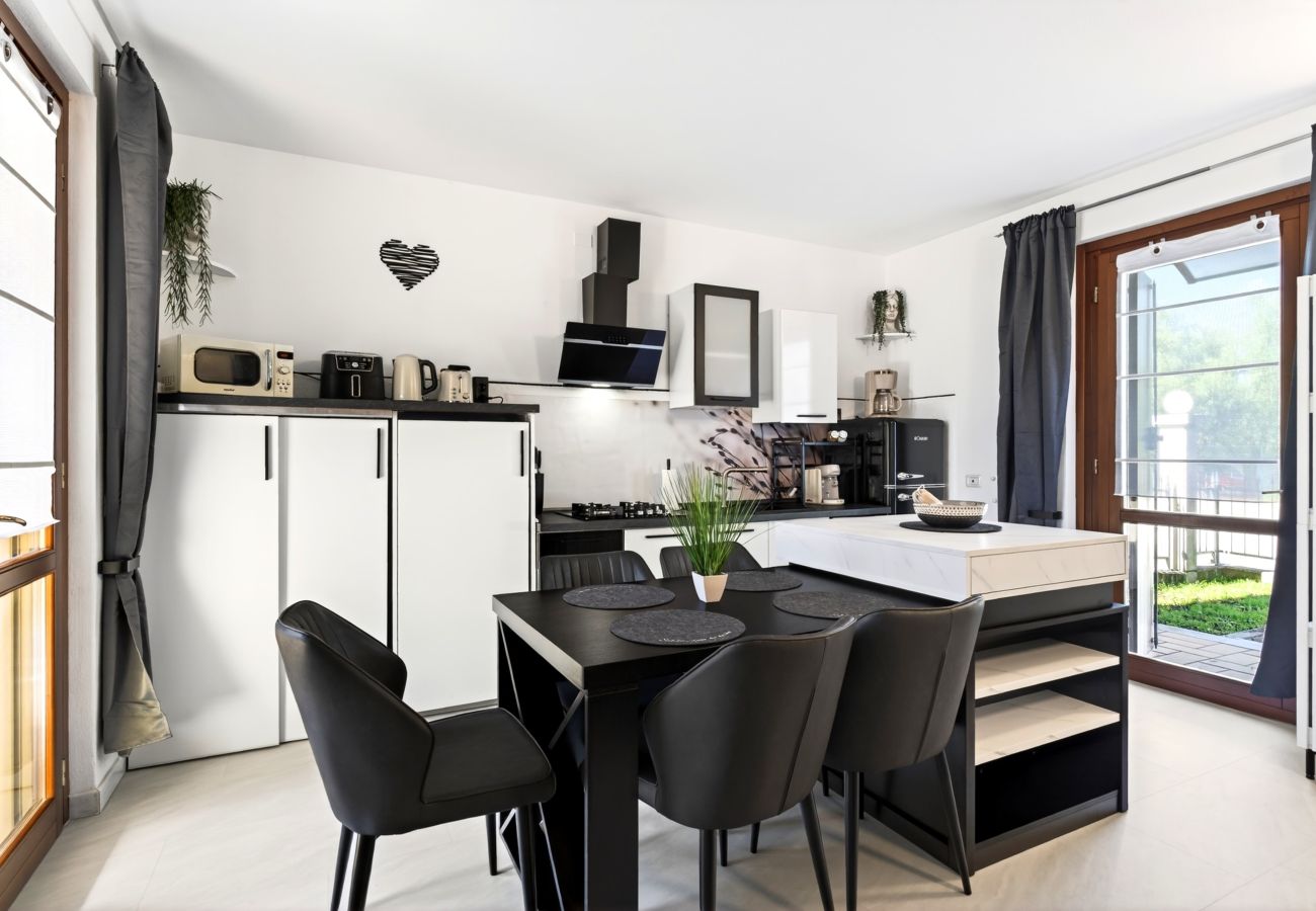 Ferienwohnung in Lazise - Regarda - Wohnung Elvira with Pool neben Zentrum