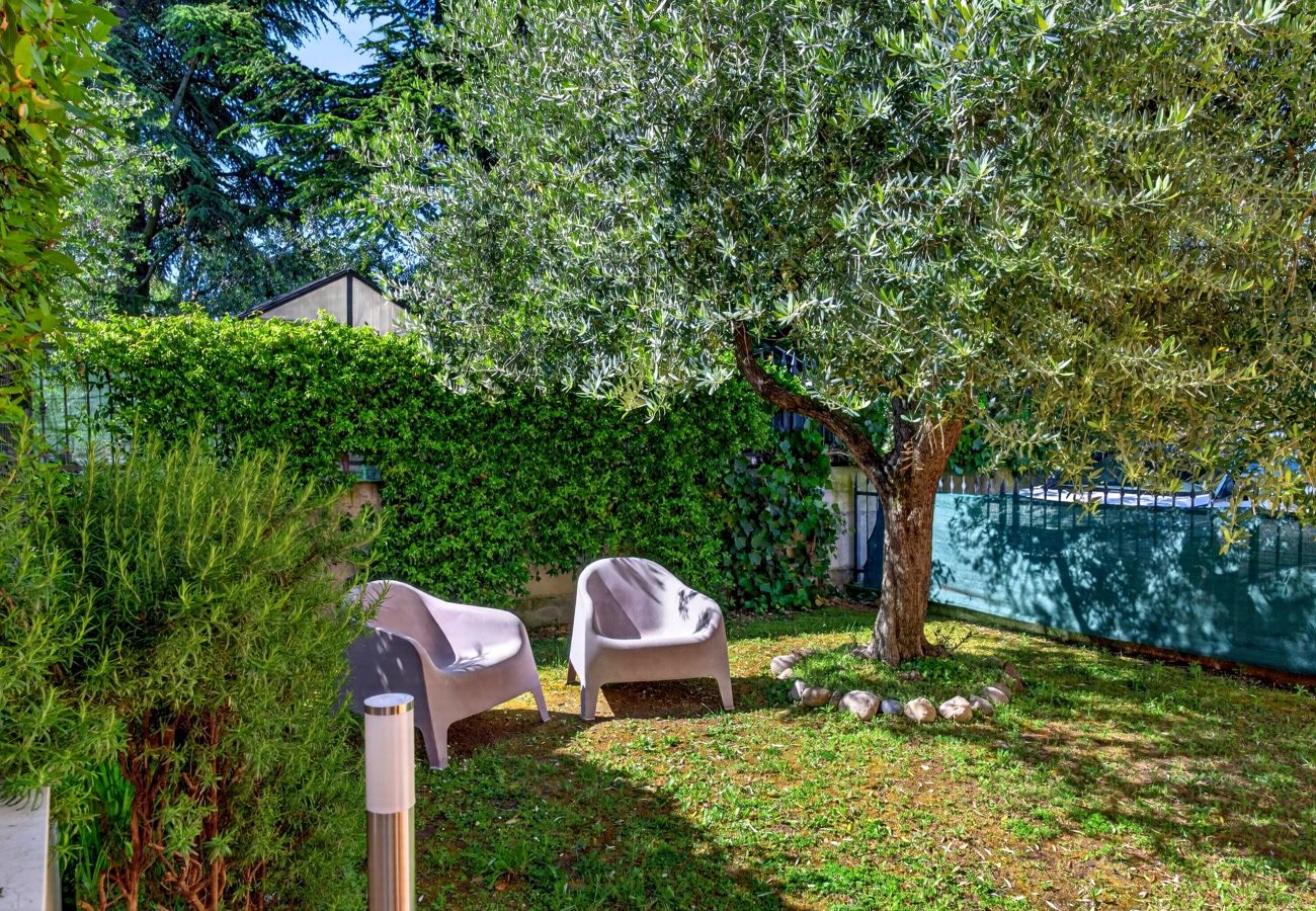 Ferienwohnung in Lazise - Regarda - Wohnung Elvira with Pool neben Zentrum