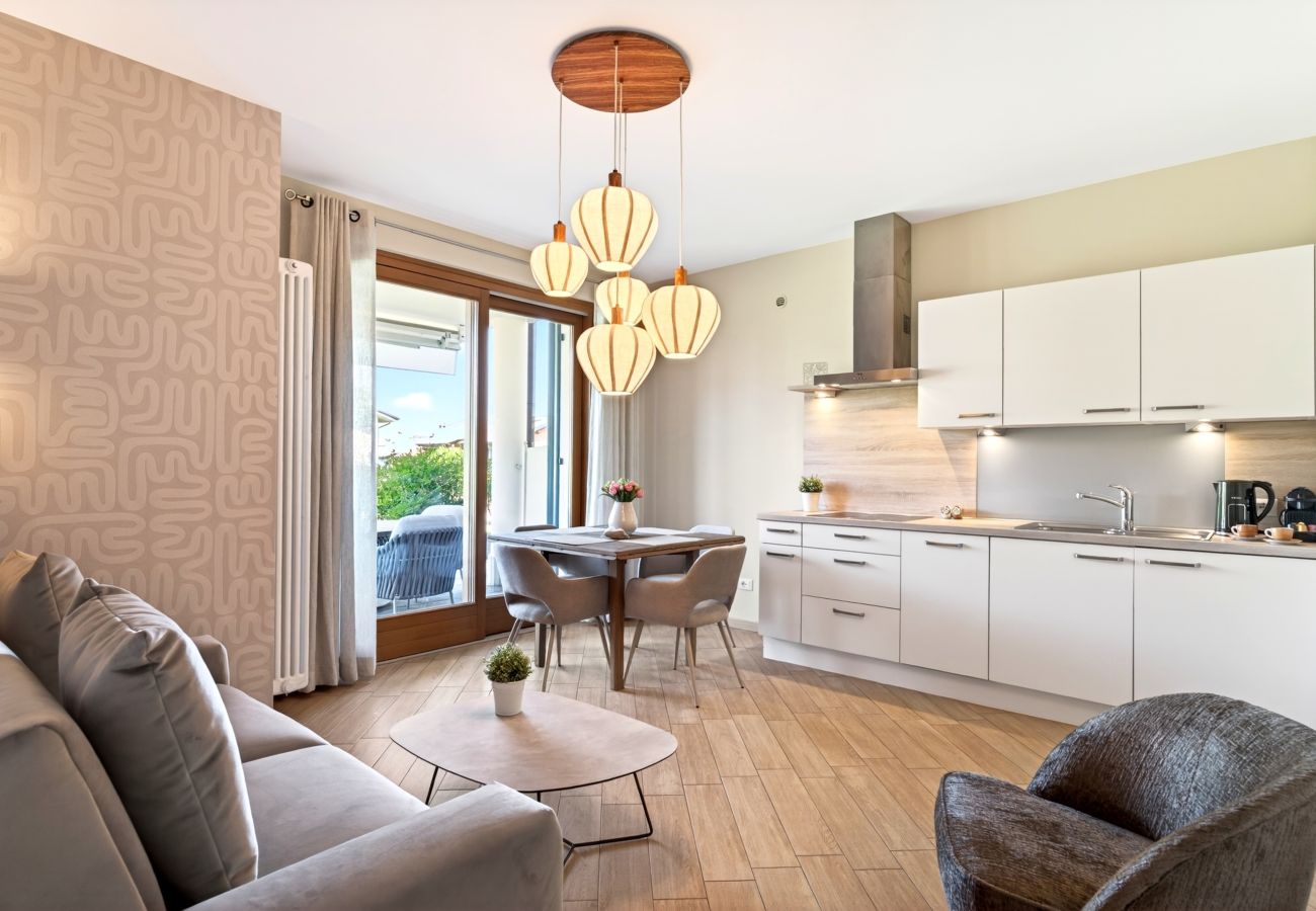 Ferienwohnung in Lazise - Regarda - Stilvoll Wohnung Daphne mit Pool und Terrasse