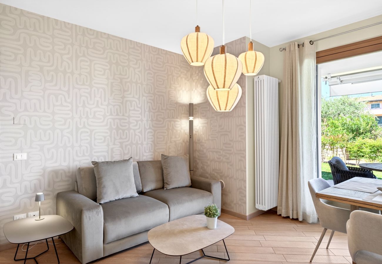 Ferienwohnung in Lazise - Regarda - Stilvoll Wohnung Daphne mit Pool und Terrasse