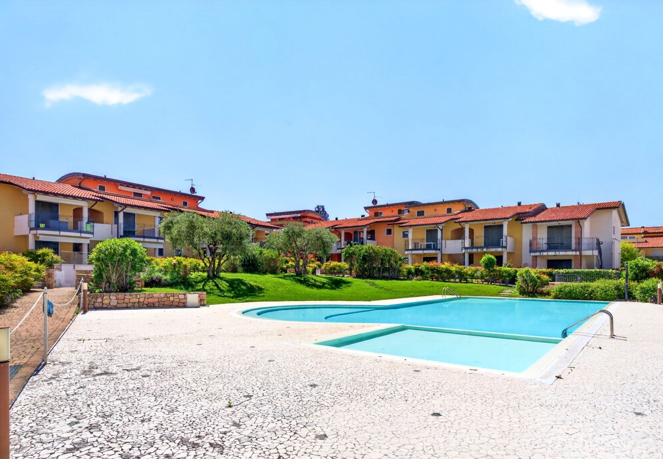 Ferienwohnung in Lazise - Regarda - Stilvoll Wohnung Daphne mit Pool und Terrasse