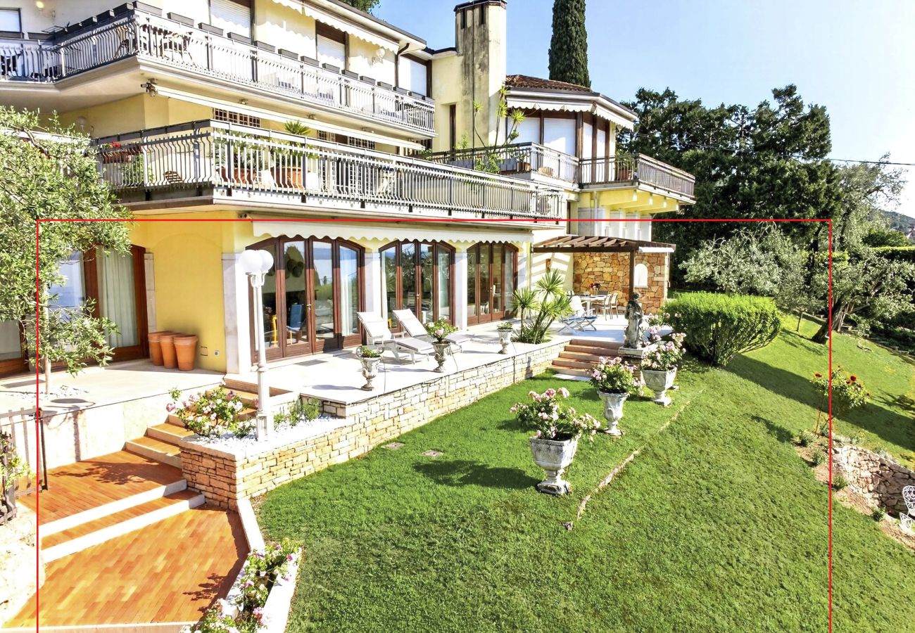 Villa in Torri del Benaco - Regarda - Villa Vera mit atemberaubend Seeblick und Garten