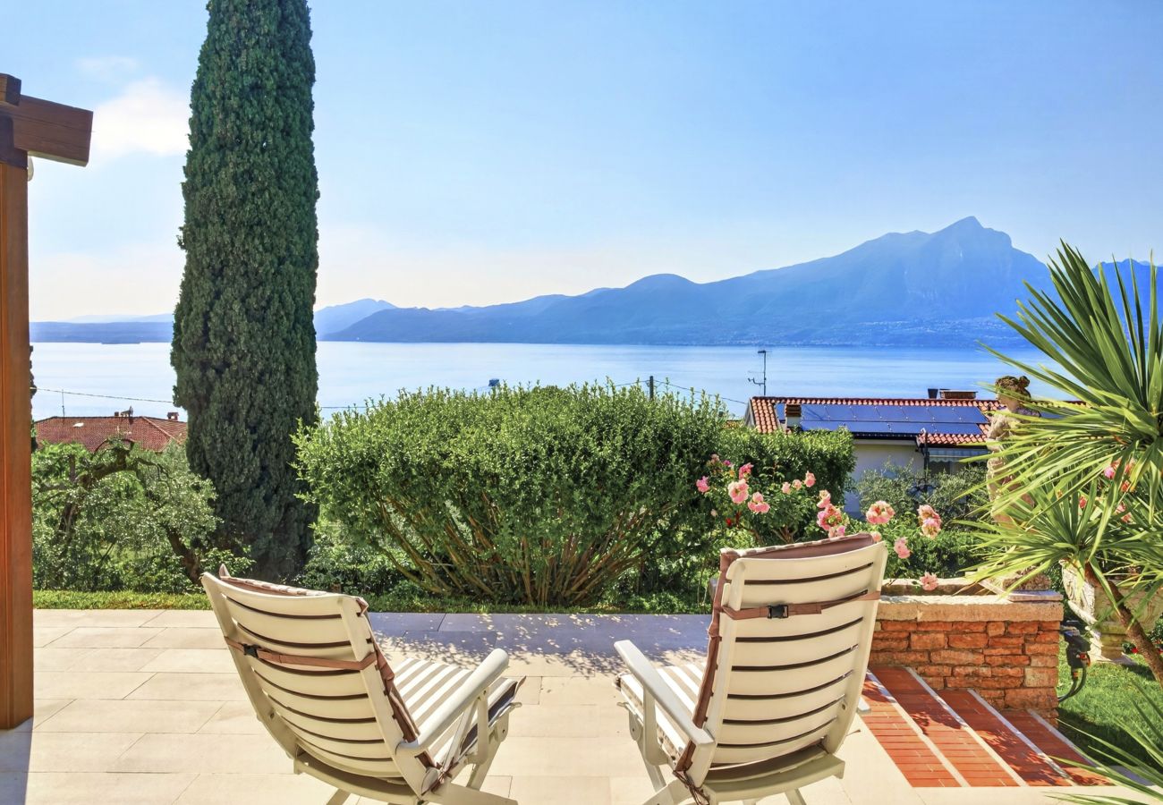Villa in Torri del Benaco - Regarda - Villa Vera mit atemberaubend Seeblick und Garten