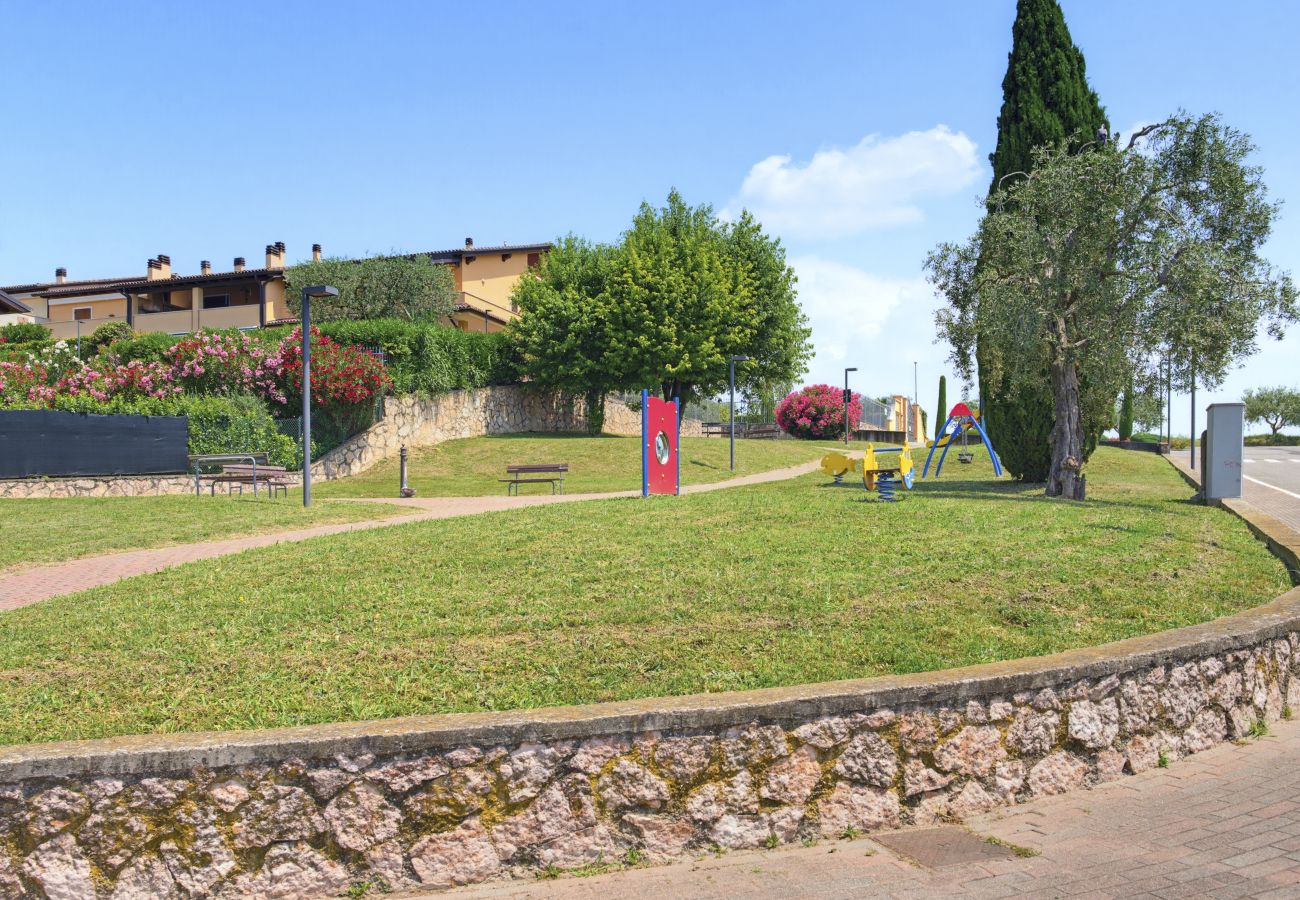 Ferienwohnung in Lazise - Regarda - Basiliko White Wohnung mit Pool und WLan