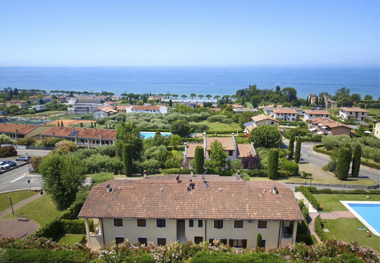 Ferienwohnung in Lazise - Regarda - Basiliko White Wohnung mit Pool und WLan