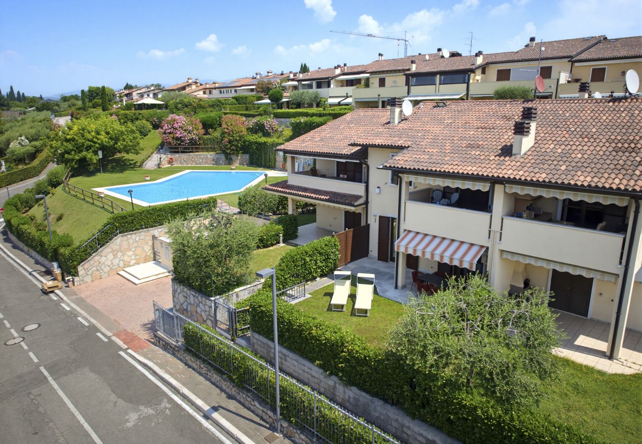 Ferienwohnung in Lazise - Regarda - Basiliko White Wohnung mit Pool und WLan