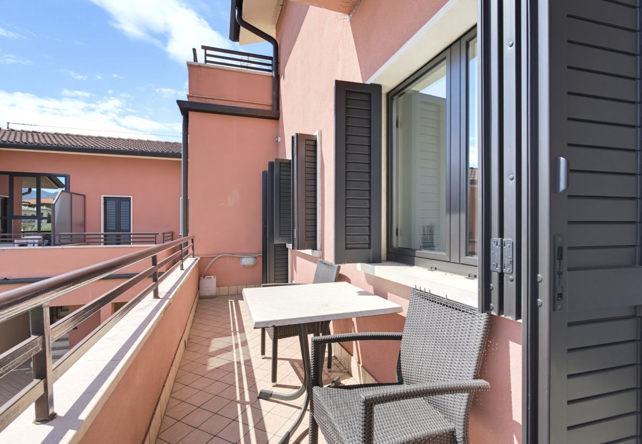 Ferienwohnung in Bardolino - Regarda - Basiliko Sport Wohnung mit Tennis und Pool