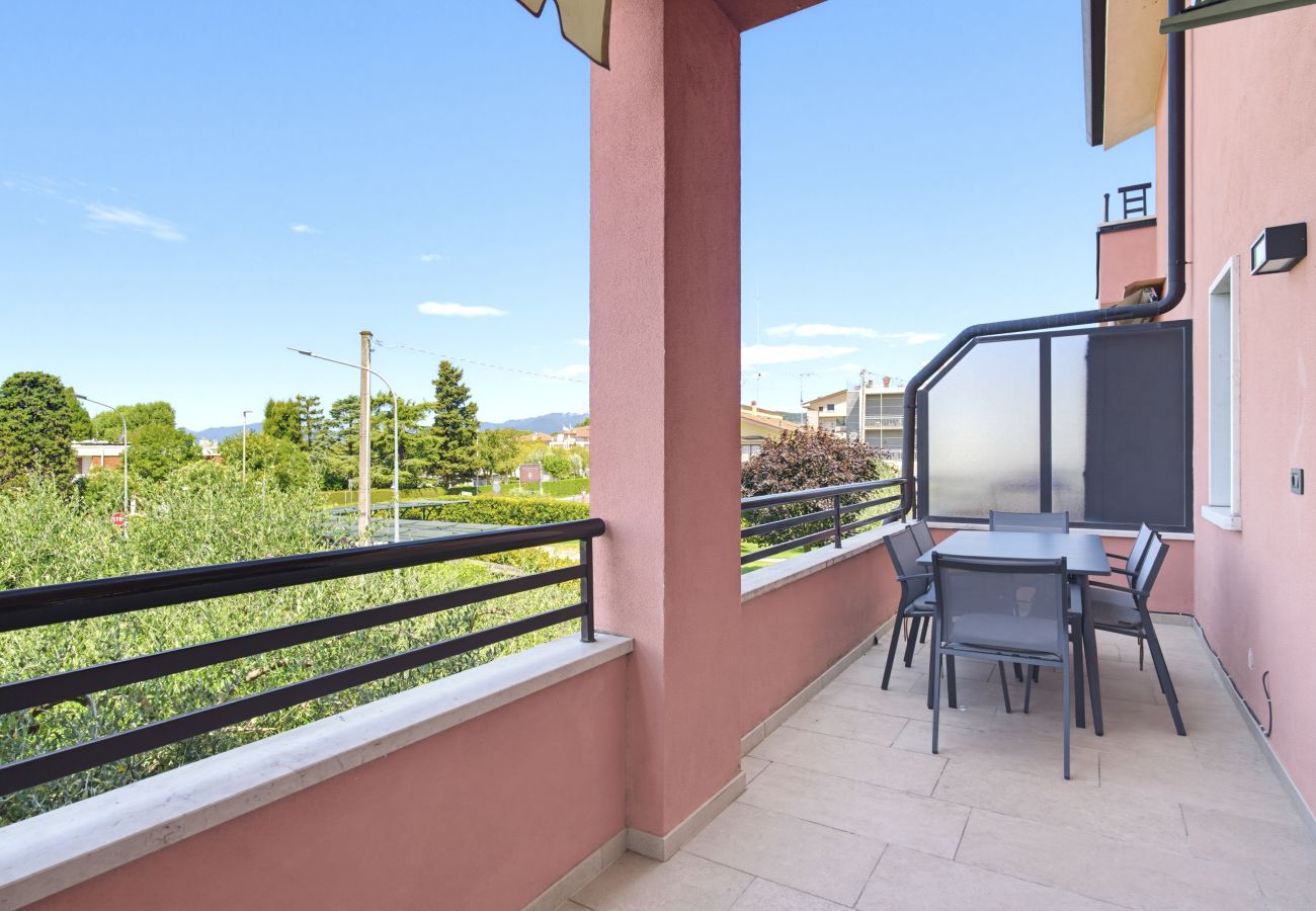 Ferienwohnung in Bardolino - Regarda - Basiliko Sport Wohnung mit Tennis und Pool