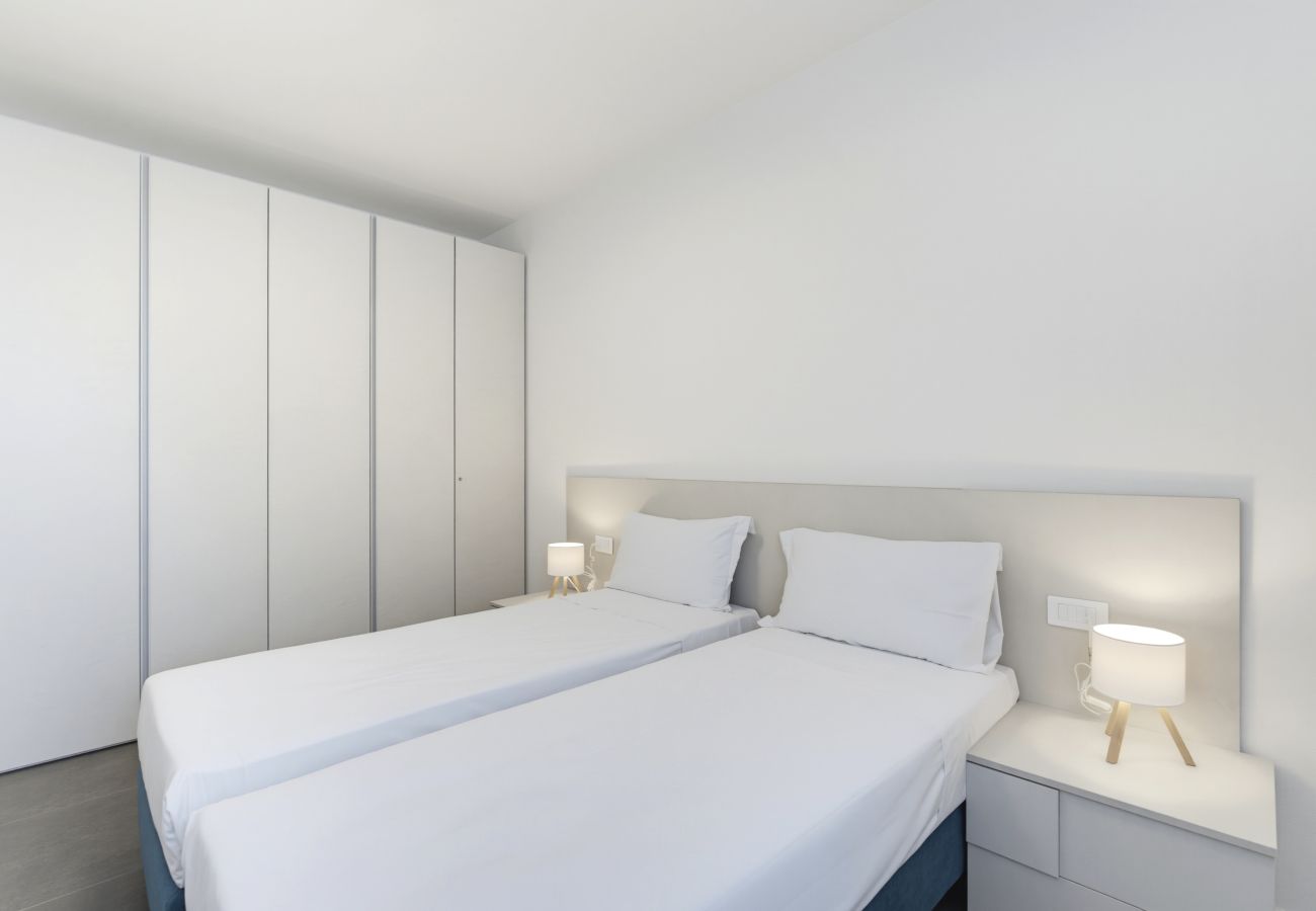 Ferienwohnung in Peschiera del Garda - Regarda - Golf Breeze Apartment mit Pool
