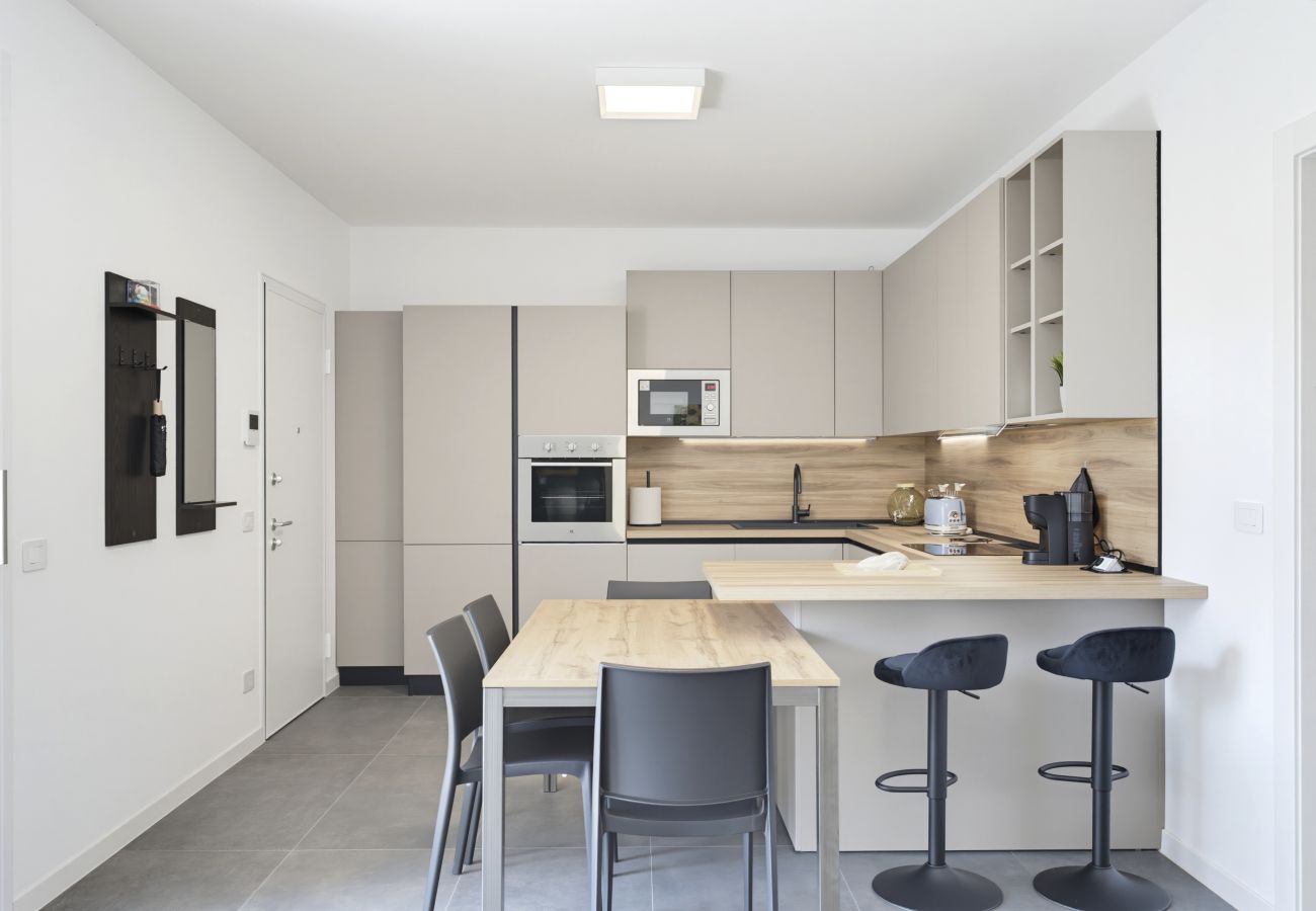 Ferienwohnung in Peschiera del Garda - Regarda - Golf Breeze Apartment mit Pool
