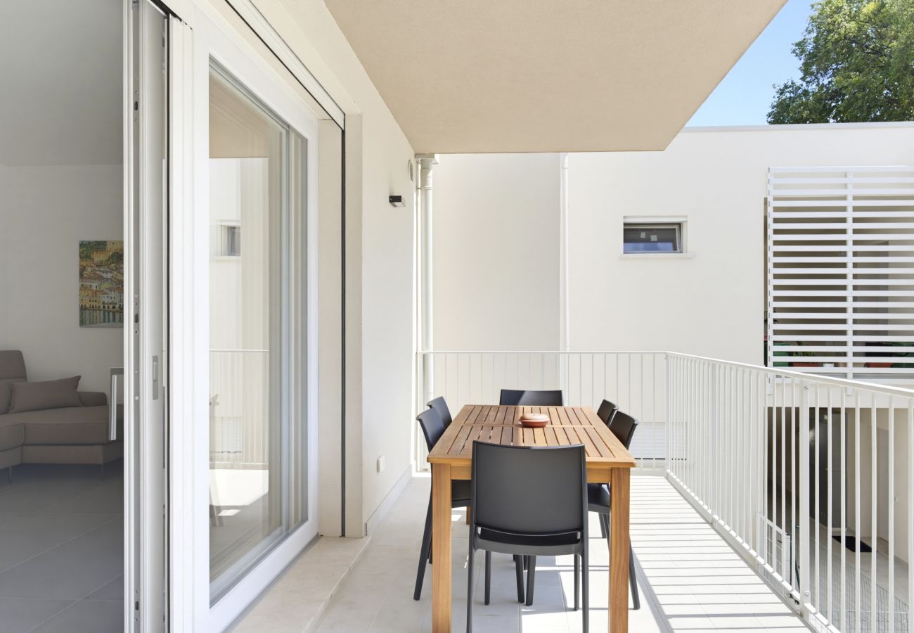 Ferienwohnung in Peschiera del Garda - Regarda - Golf Breeze Apartment mit Pool