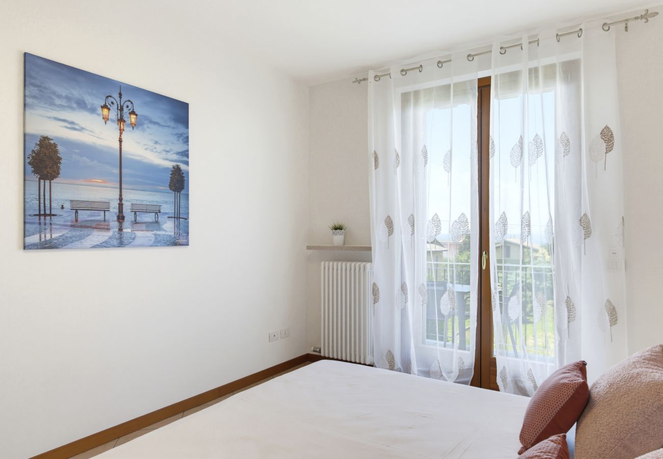 Ferienwohnung in Lazise - Regarda - Basiliko Cosy Apartment mit Pool
