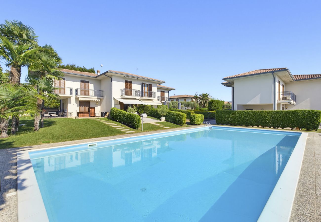 Ferienwohnung in Lazise - Regarda - Basiliko View Apartment mit Seeblick und Pool