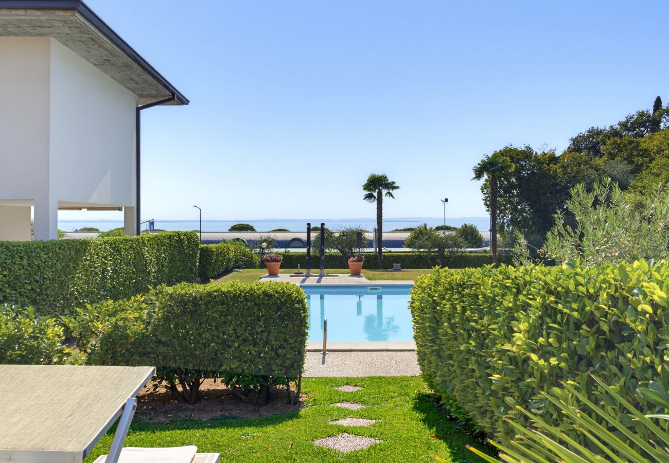 Ferienwohnung in Lazise - Regarda - Basiliko View Apartment mit Seeblick und Pool