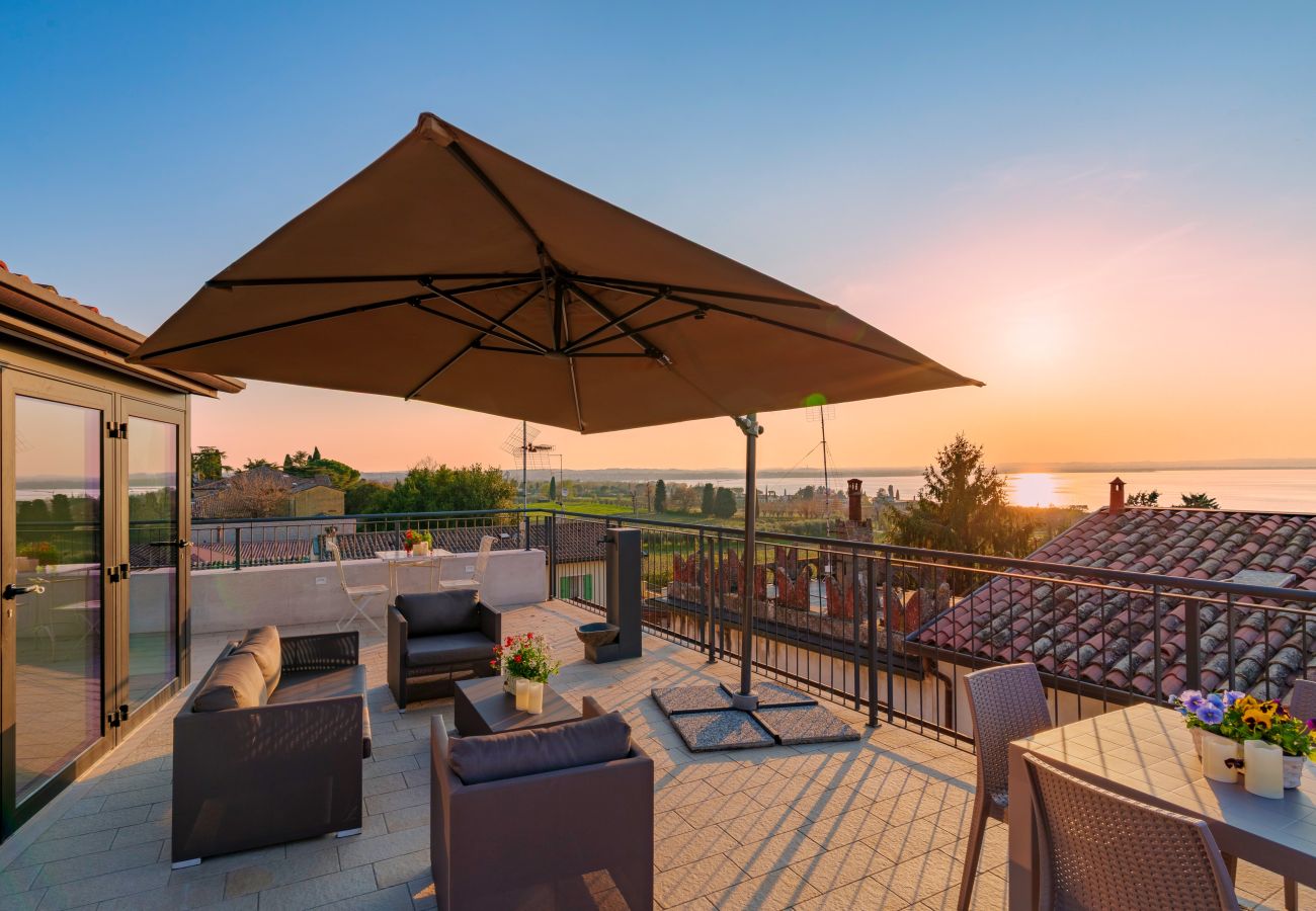Ferienwohnung in Lazise - Regarda - Residenza GJ Erdgeschoss- mit Dachterrasse, Wlan, Klimaanlage