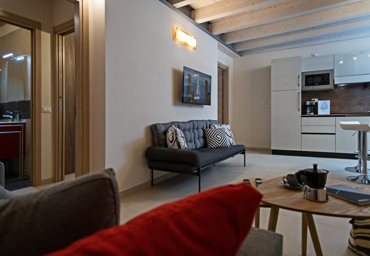 Ferienwohnung in Lazise - Regarda - Residenza GJ Erdgeschoss- mit Dachterrasse, Wlan, Klimaanlage