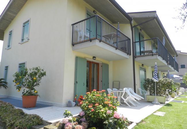 Studio in Lazise - Regarda – Studio Residence Allegra with pool, garden, air conditioning