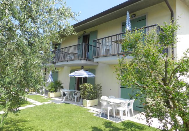 Studio in Lazise - Regarda – Studio Residence Allegra with pool, garden, air conditioning