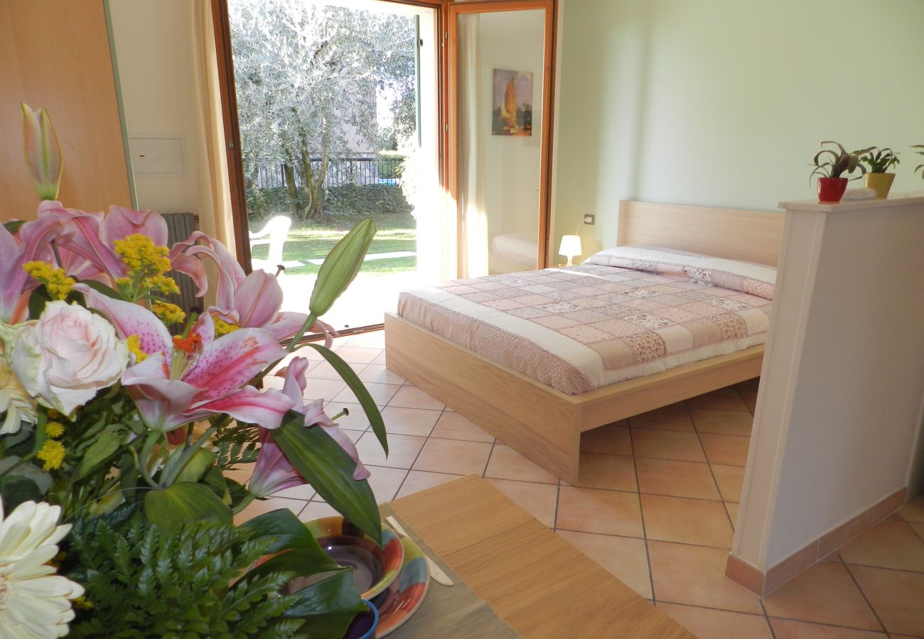 Studio in Lazise - Regarda – Studio Residence Allegra with pool, garden, air conditioning