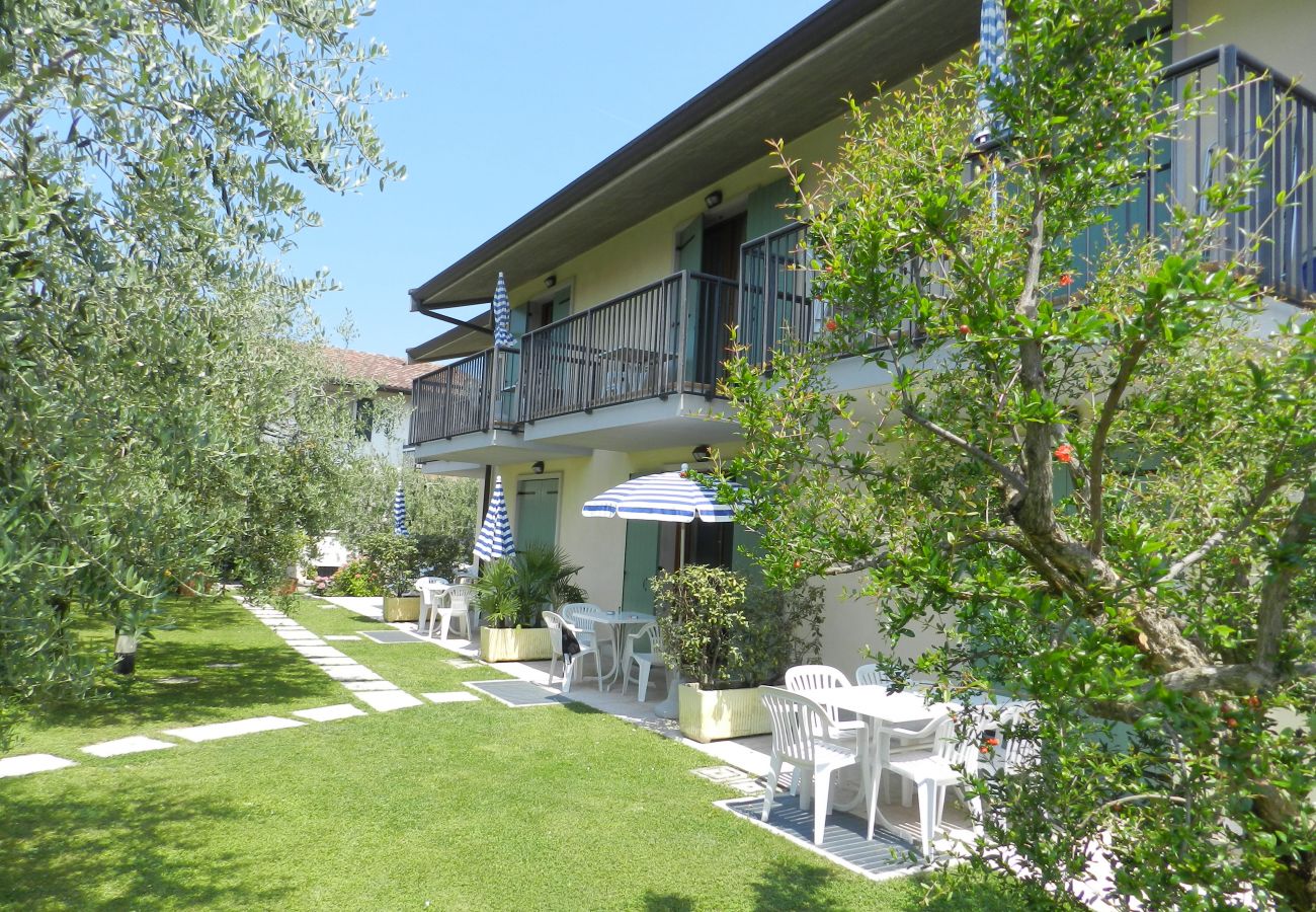 Studio in Lazise - Regarda – Studio Residence Allegra with pool, garden, air conditioning