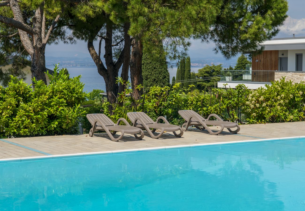 Apartment in Lazise - Regarda - apartment Brezza di Lago 1 with pool and air conditioning
