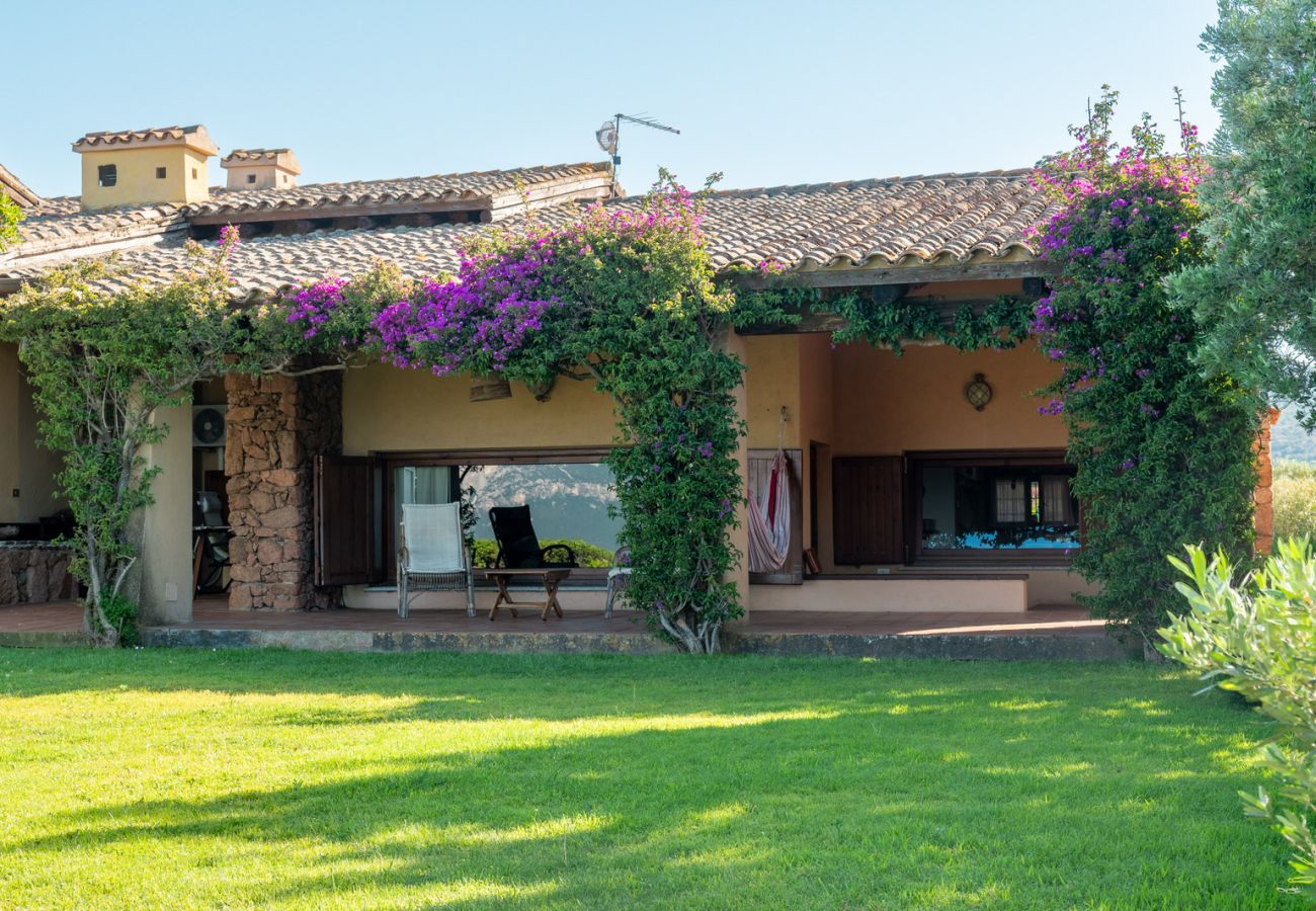 Villa in Porto San Paolo - Villa Alberto - one of kind Tavolara view