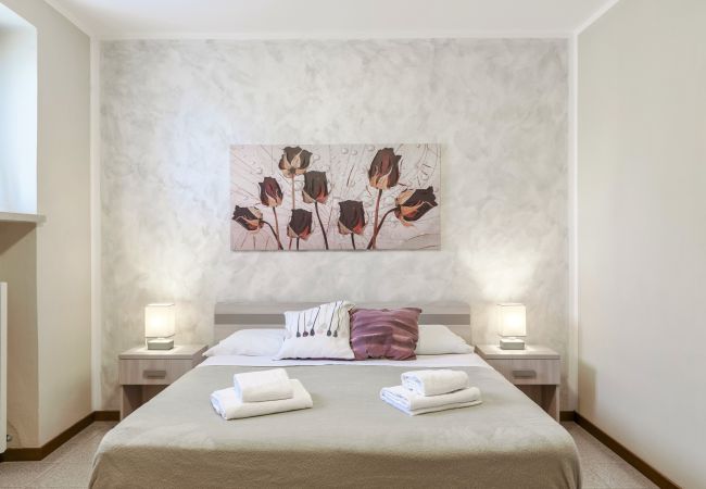  in Lazise - Regarda – apartment Rosa Baccarat 5 with free entrance to camping and beach