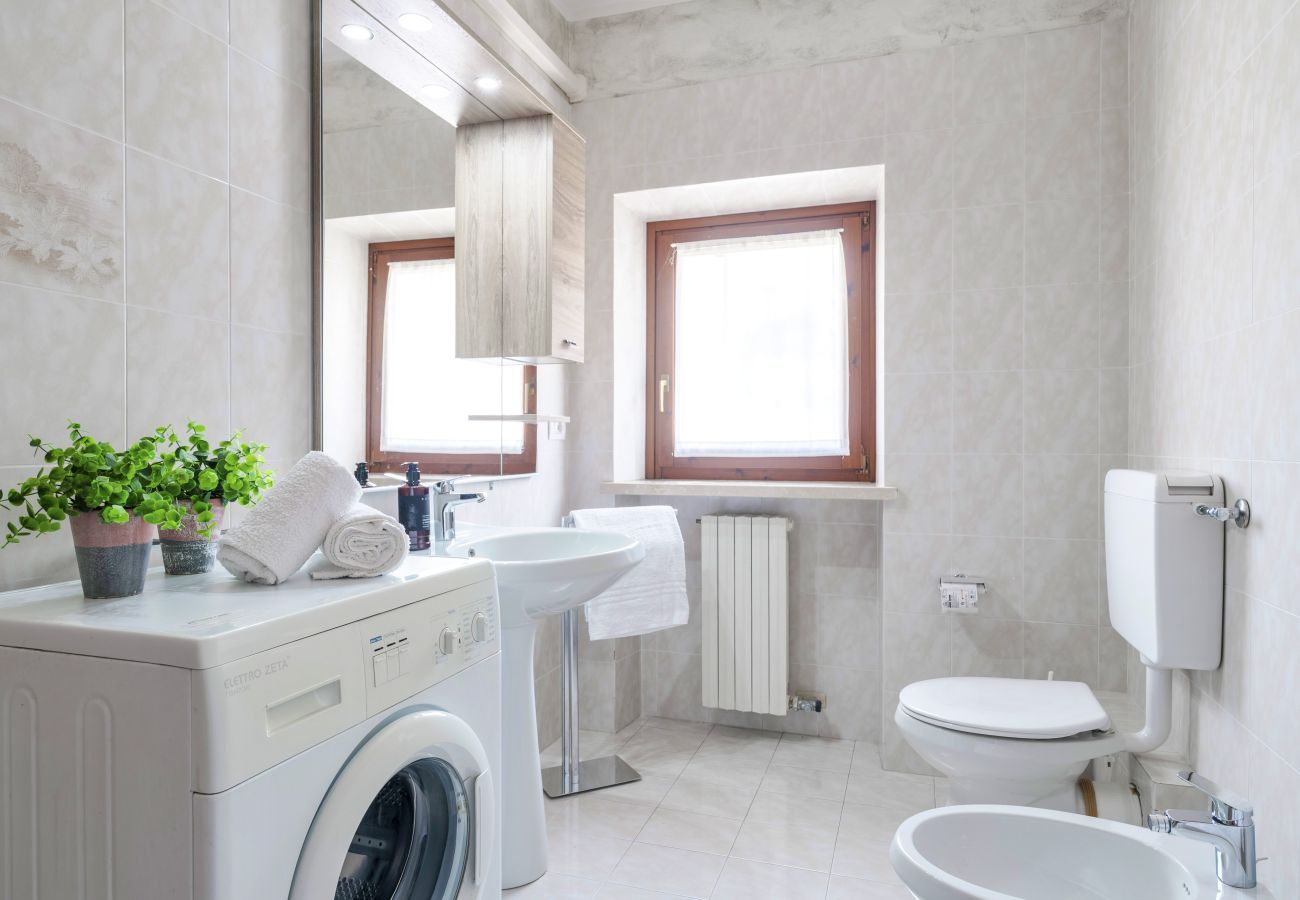 Apartment in Lazise - Regarda – apartment Rosa Baccarat 5 with free entrance to camping and beach