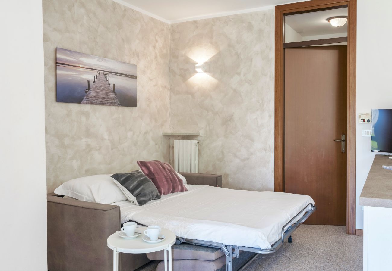 Apartment in Lazise - Regarda – apartment Rosa Baccarat 5 with free entrance to camping and beach