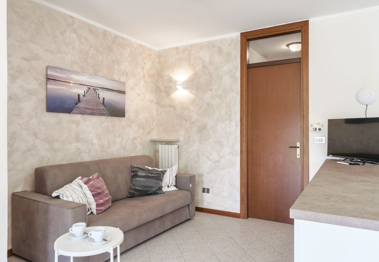 Apartment in Lazise - Regarda – apartment Rosa Baccarat 5 with free entrance to camping and beach