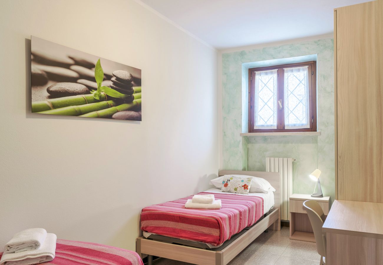 Apartment in Lazise - Regarda – apartment Rosa Baccarat 5 with free entrance to camping and beach