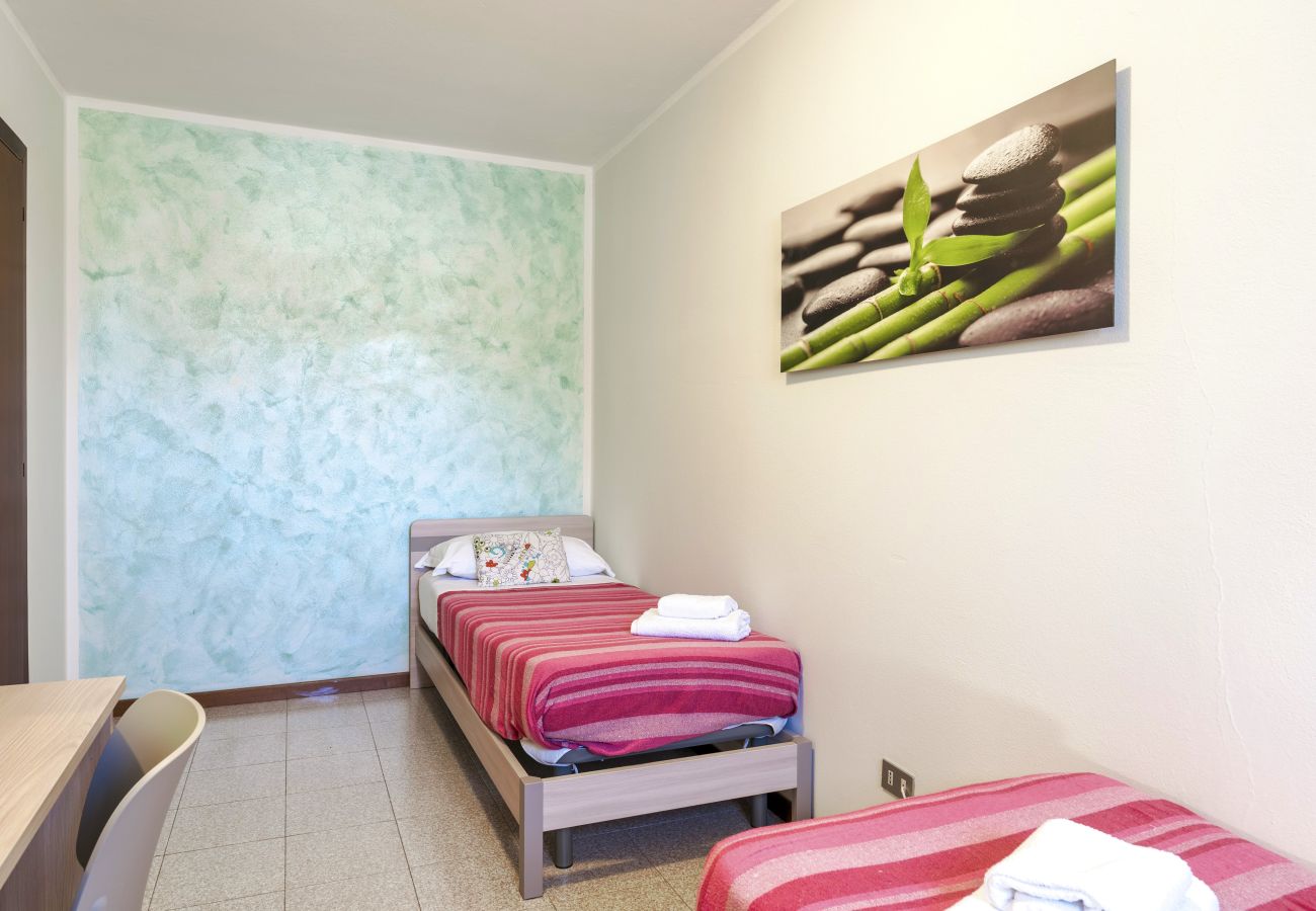Apartment in Lazise - Regarda – apartment Rosa Baccarat 5 with free entrance to camping and beach