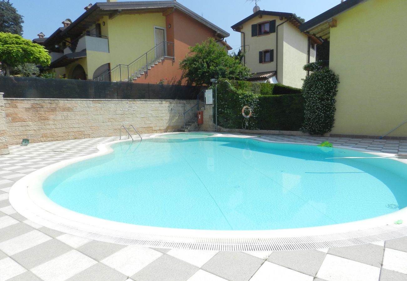 Apartment in Lazise - Regarda - cozy apartment L'Archetto with private garden, WiFi, pool