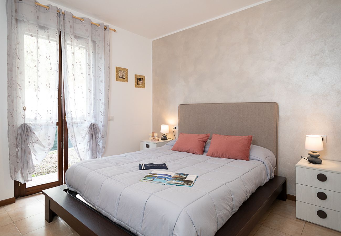 Apartment in Lazise - Regarda - cozy apartment L'Archetto with private garden, WiFi, pool