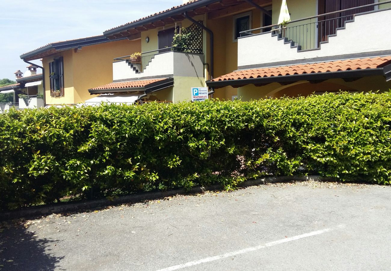 Apartment in Lazise - Regarda - cozy apartment L'Archetto with private garden, WiFi, pool