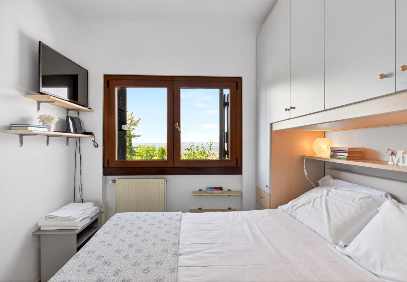 Apartment in Bardolino - Regarda -Blue View 1  apartment with lake view, 1 bedroom, pool