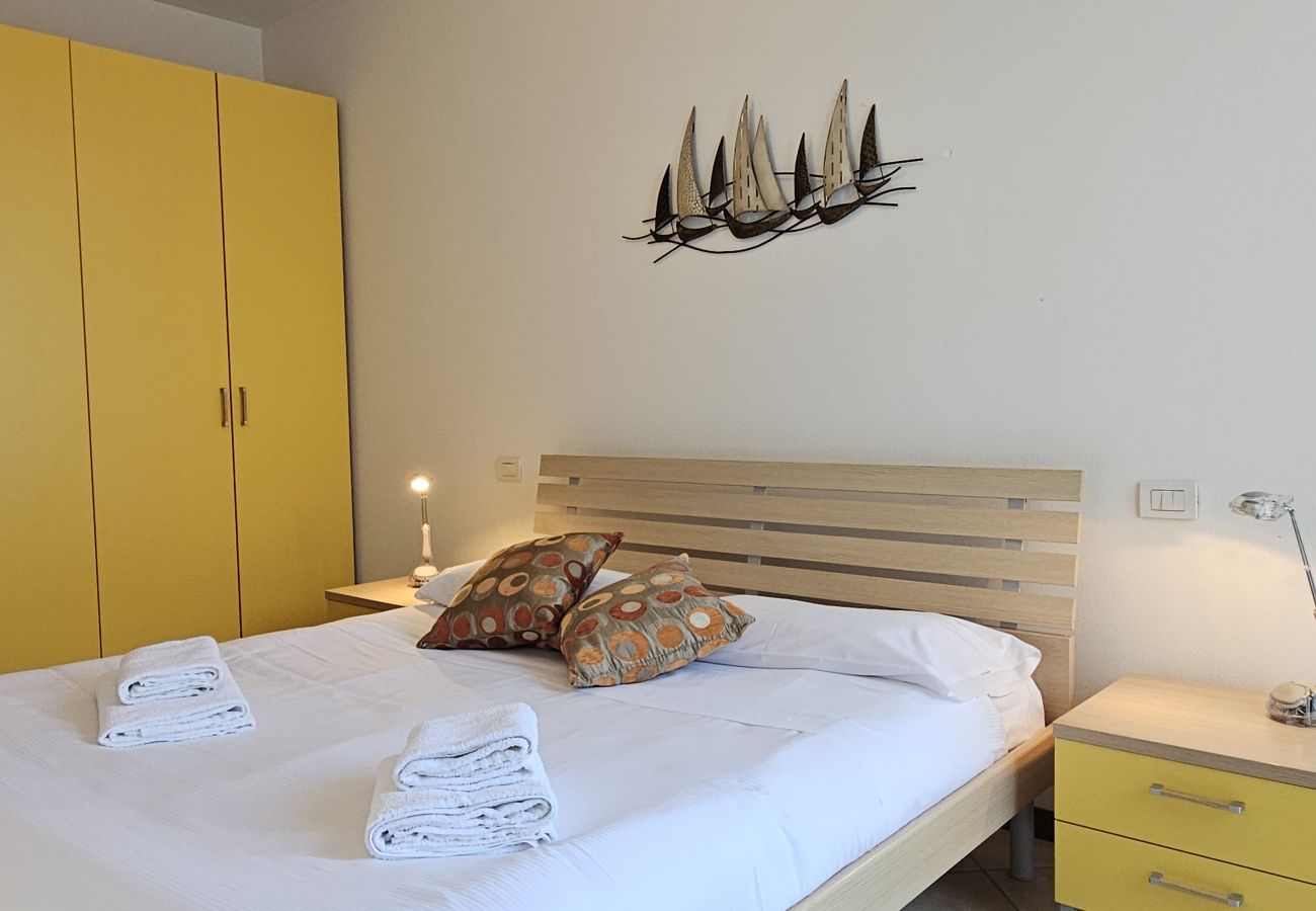 Apartment in Lazise - Regarda – apartment Miralago in Lazise with private garden, pool, pets allowed