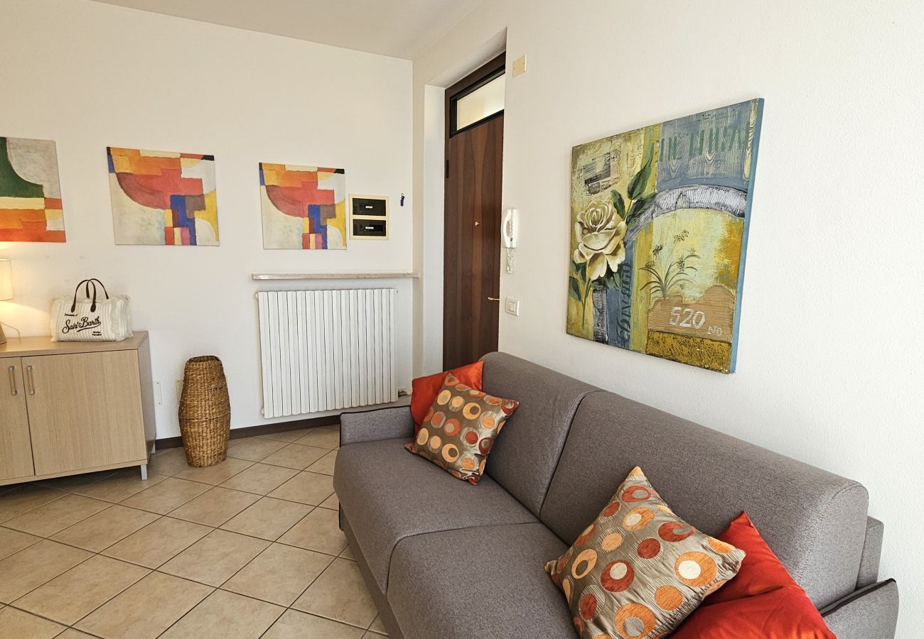 Apartment in Lazise - Regarda – apartment Miralago in Lazise with private garden, pool, pets allowed