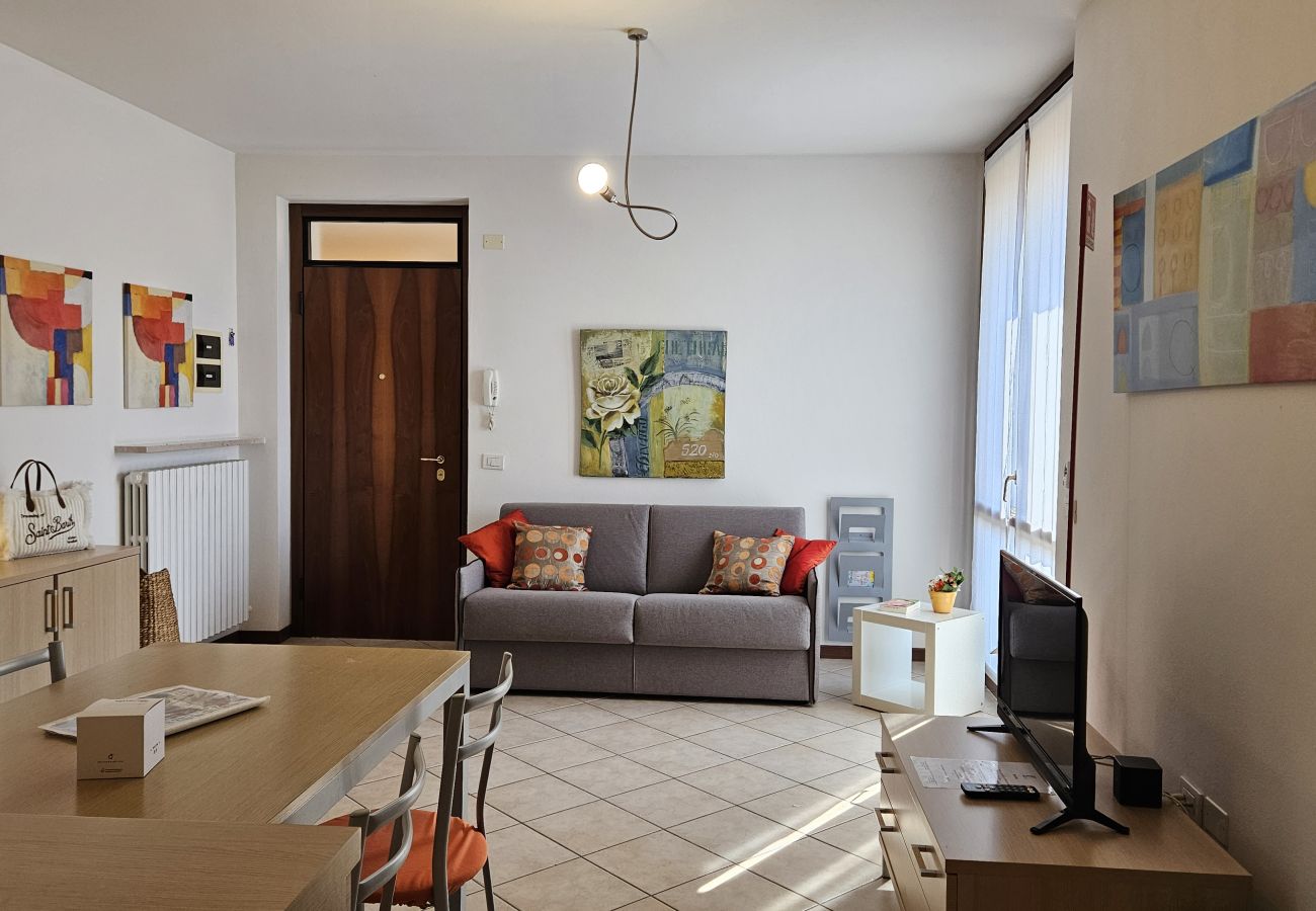 Apartment in Lazise - Regarda – apartment Miralago in Lazise with private garden, pool, pets allowed