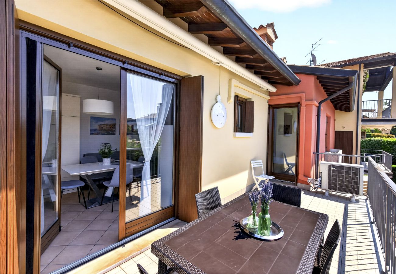 Apartment in Lazise - Regarda - Apartment Blanco with lake view & swimming pool