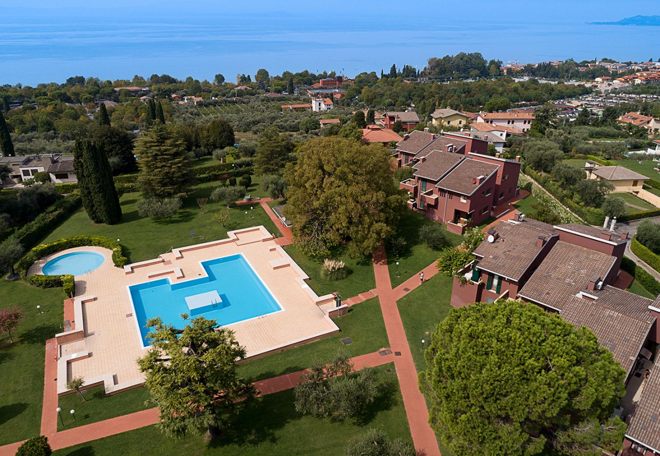 Apartment in Bardolino - Regarda - Blue View 2 with lake view, 2 bedrooms, pool