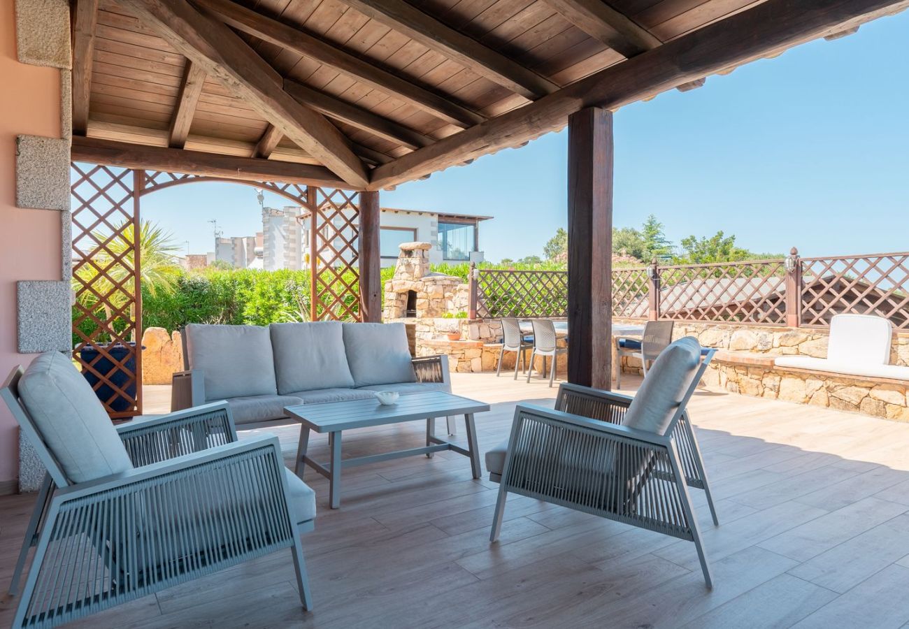 Villa in Olbia - Villa Majra - amazing pool overlooking Tavolara