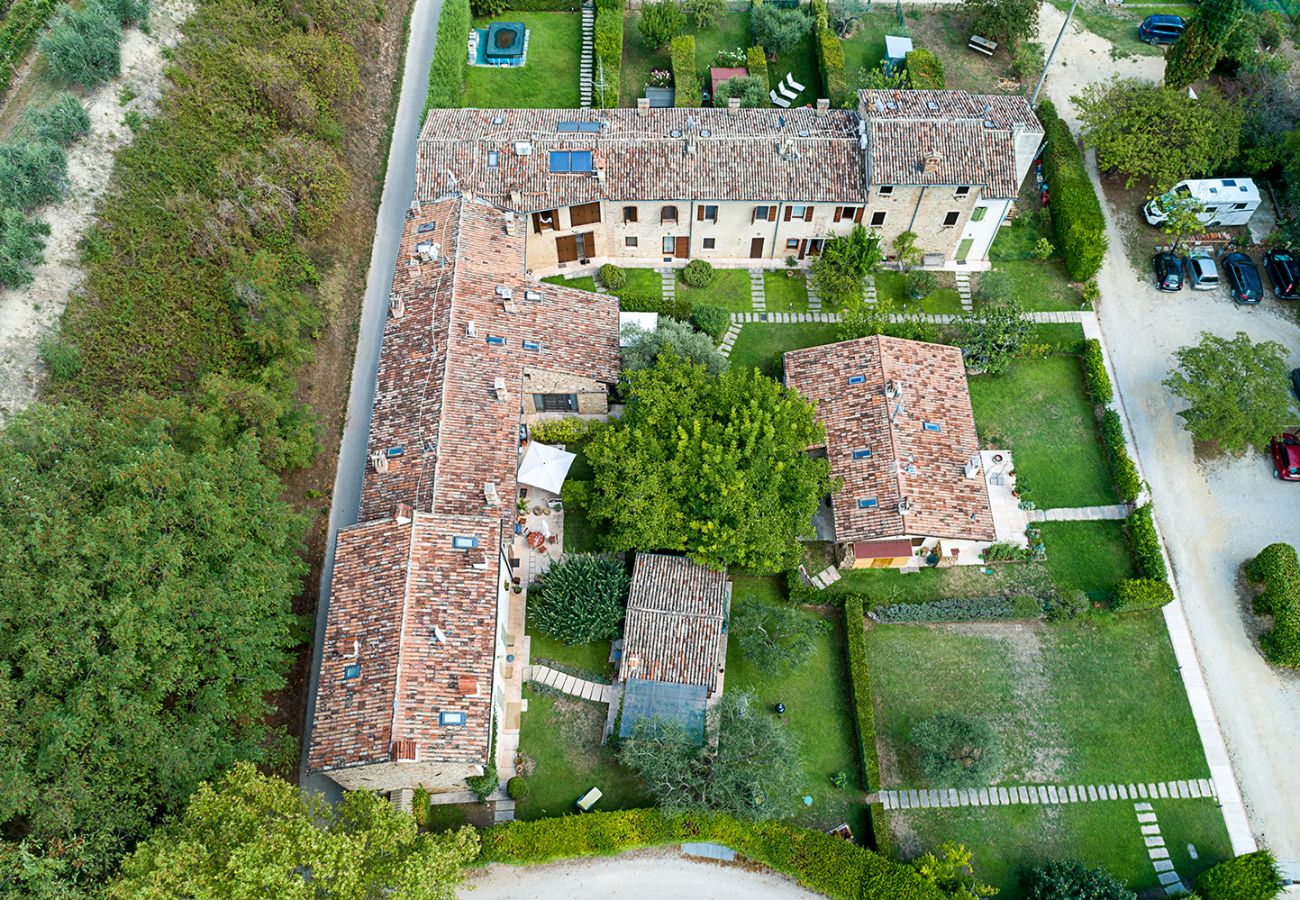 Townhouse in Lazise - Regarda - Countryhouse Nocino 2 in the middle of Lake Garda vineyards