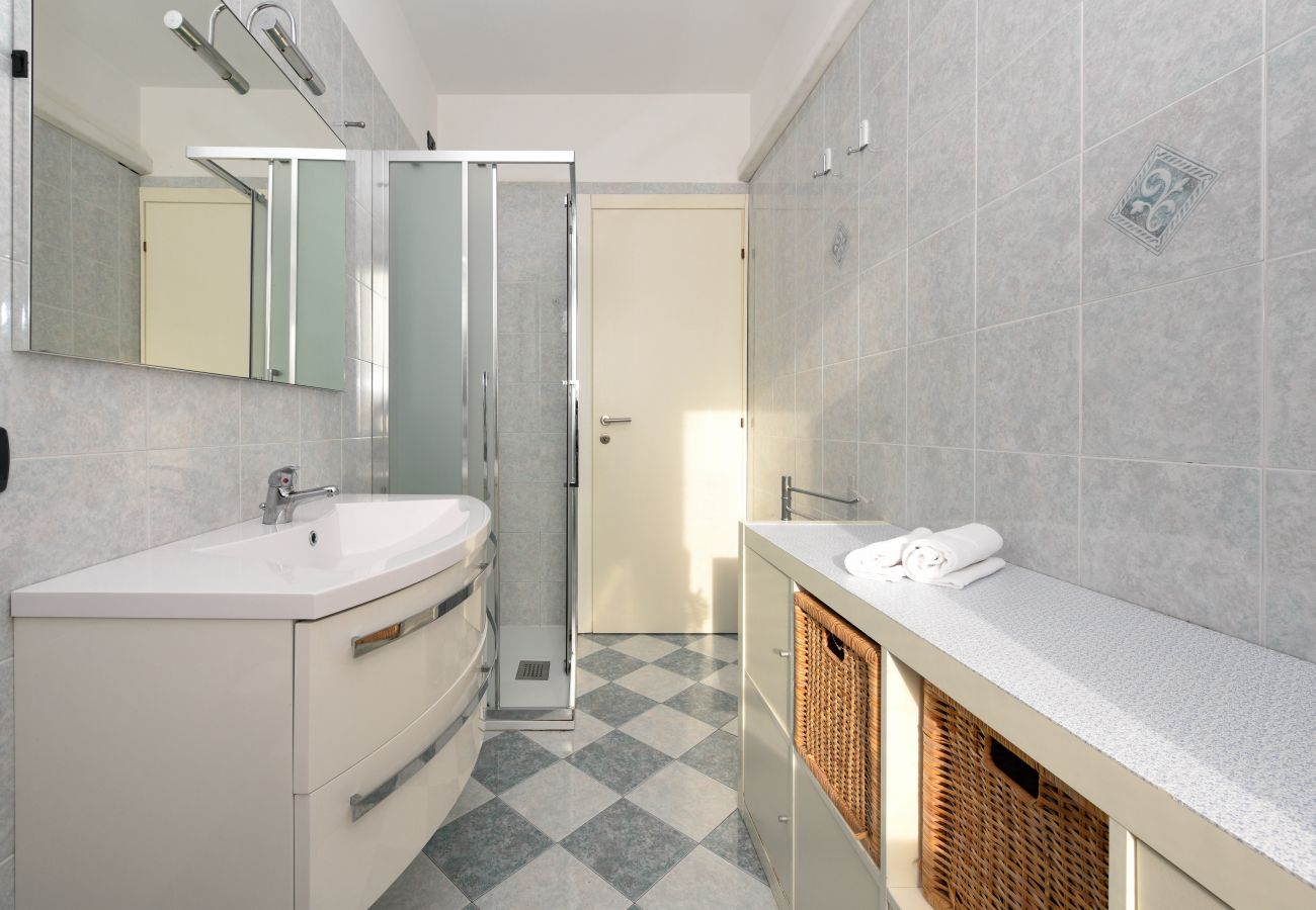 Apartment in Manerba del Garda - Maison Elisa 