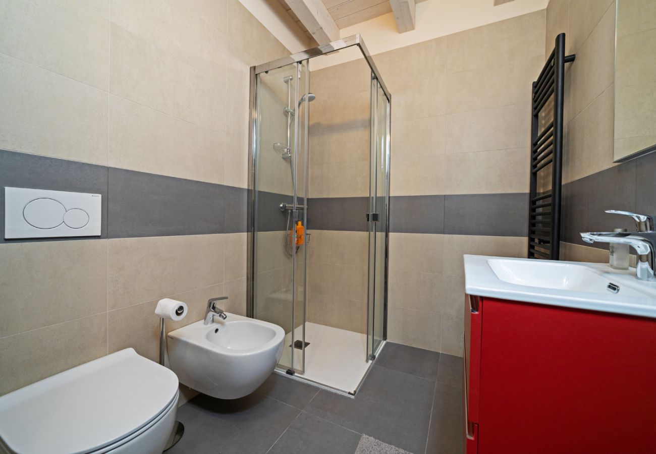 Apartment in Lazise - Regarda - Residenza GJ - with roof terrace, wifi, airco