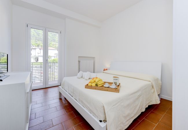 Apartment in Salò - Appartamento Isi