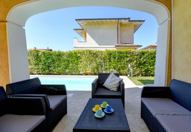 Villa/Dettached house in Manerba del Garda - Villa Iris 